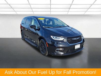 Certified 2024 Chrysler Pacifica Touring-L