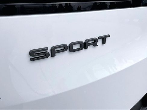 Certified 2025 Land Rover Range Rover Sport image 22