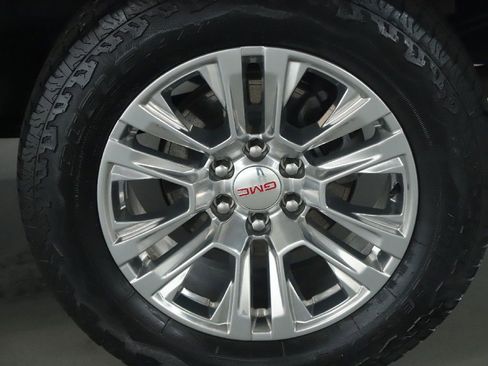 Used 2023 GMC Sierra 1500 Denali w/ Technology Package AWD/4WD image 39
