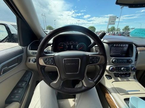 Used 2019 GMC Yukon Denali w/ Open Road Package AWD/4WD image 18