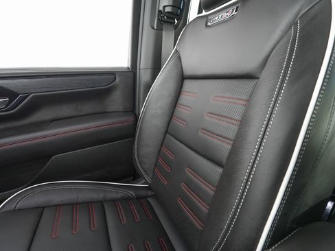 Used 2026 GMC Yukon XL AT4 Ultimate image 31