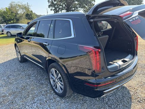 Used 2020 Cadillac XT6 Premium Luxury AWD/4WD image 20