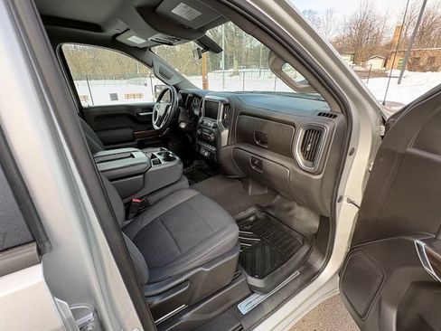 Used 2020 Chevrolet Silverado 1500 LT RWD image 17