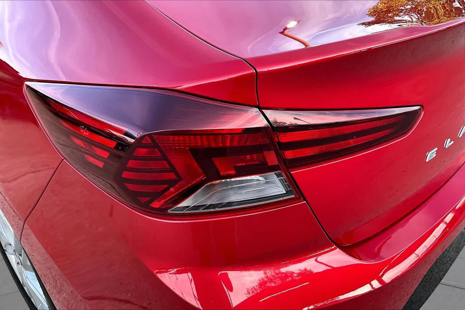 Used 2020 Hyundai Elantra SEL FWD image 28