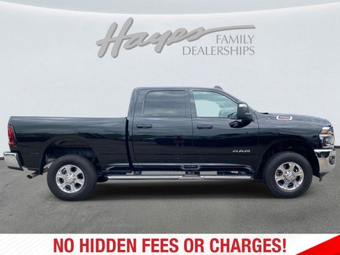 Used 2026 RAM 2500 Big Horn AWD/4WD image 2