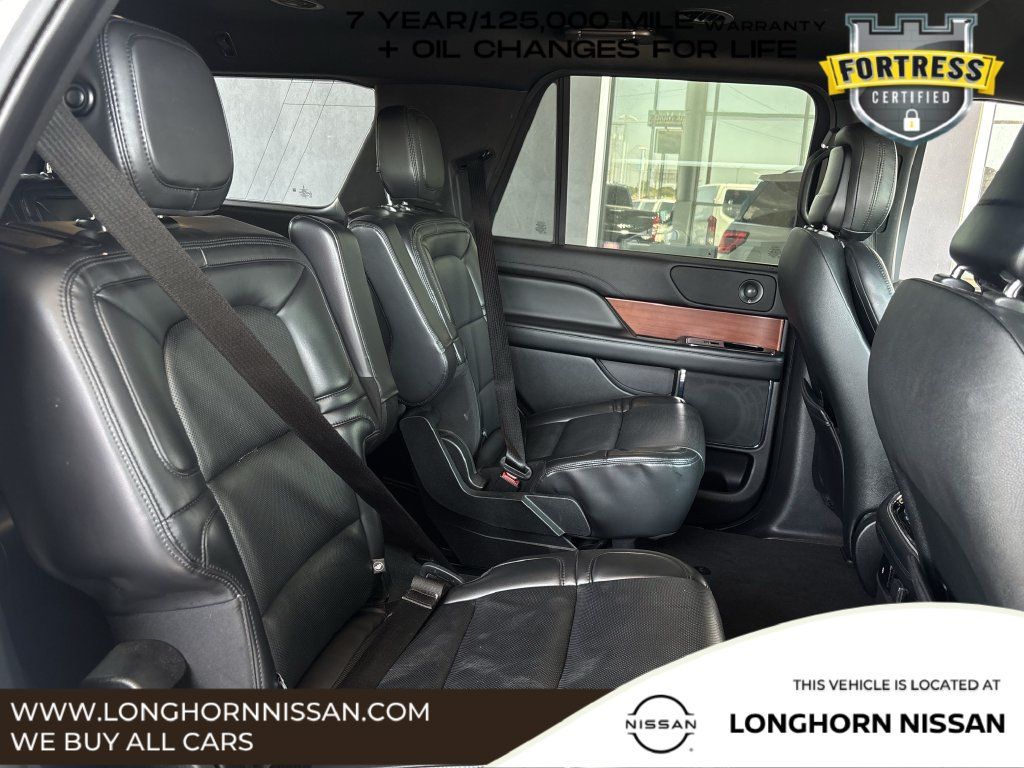 Used 2020 Lincoln Navigator 4WD image 27