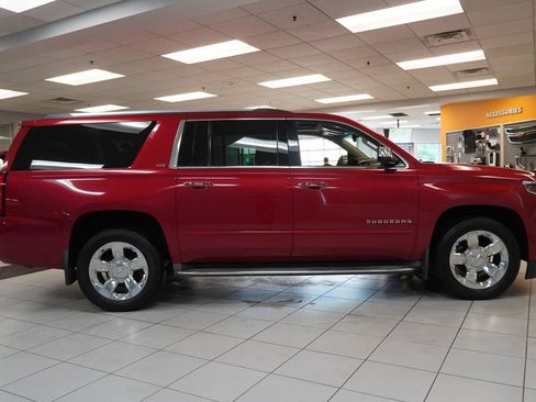 Used 2015 Chevrolet Suburban LTZ AWD/4WD image 16
