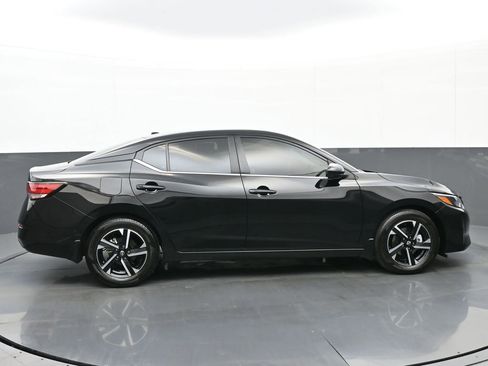 Used 2025 Nissan Sentra SV w/ All-Weather Package image 2