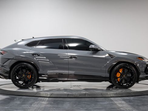 Used 2023 Lamborghini Urus Performante image 18