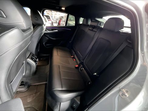 Used 2025 BMW X4 xDrive30i w/ Premium Package image 19