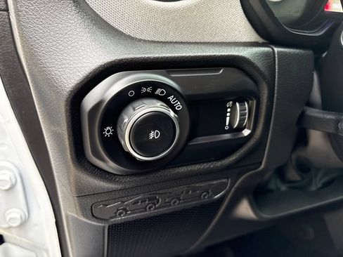 Certified 2025 Jeep Wrangler Unlimited Sport AWD/4WD image 27