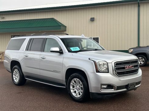 Used 2018 GMC Yukon XL SLT w/ Open Road Package AWD/4WD image 7