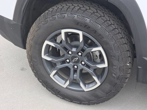 New 2026 Chevrolet Equinox ACTIV w/ Convenience Package III FWD image 12