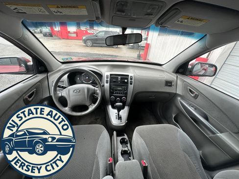 Used 2008 Hyundai Tucson SE image 3