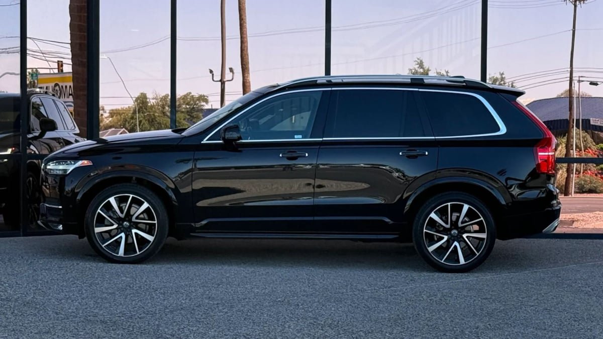 Used 2019 Volvo XC90 T6 Momentum w/ Advanced Package AWD/4WD image 4