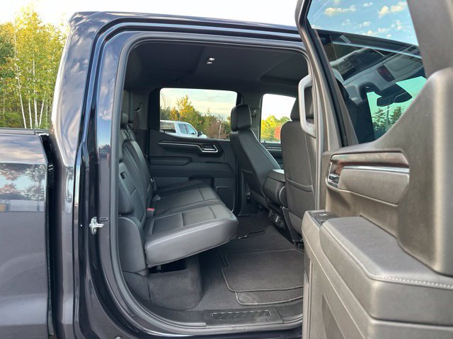 Used 2025 GMC Sierra 1500 SLT AWD/4WD image 14