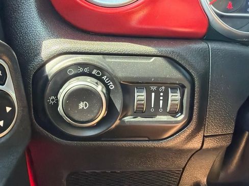 Used 2018 Jeep Wrangler Unlimited Rubicon AWD/4WD image 42