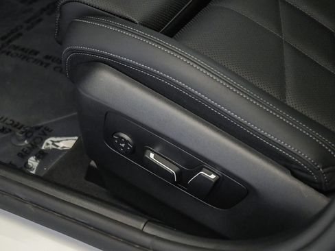 Used 2026 BMW 530i RWD image 23