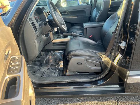 Used 2012 Jeep Liberty Limited Jet w/ Comfort/Convenience Group image 21