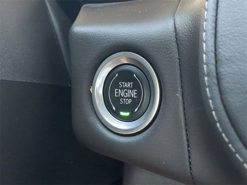 Used 2021 Chevrolet Tahoe LT w/ LT Signature Package image 29