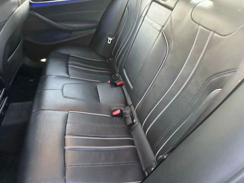 Used 2019 BMW 530i w/ Convenience Package image 16