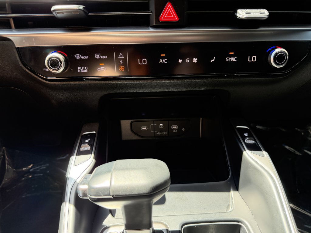 Used 2025 Kia Sorento S w/ Panoramic Sunroof Package FWD image 22