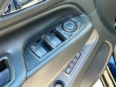 Used 2020 Chevrolet Equinox Premier image 18