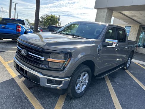 New 2025 Ford F150 XLT w/ Equipment Group 302A MID image 2