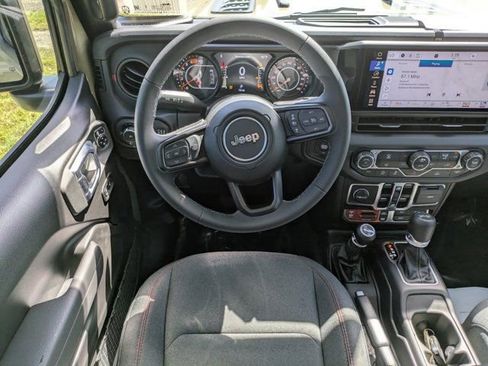 New 2025 Jeep Wrangler Unlimited Rubicon image 14