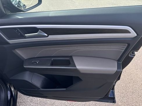 Certified 2022 Volkswagen Atlas SE image 36