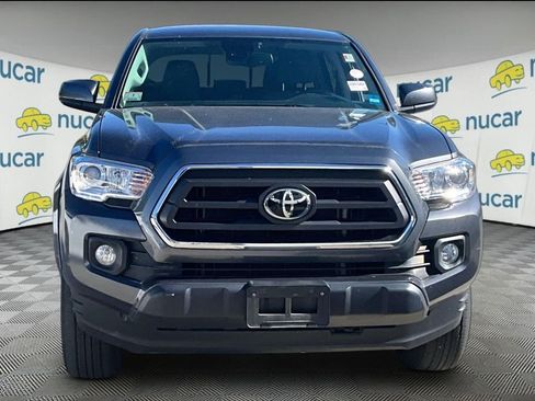 Used 2022 Toyota Tacoma SR5 AWD/4WD image 2