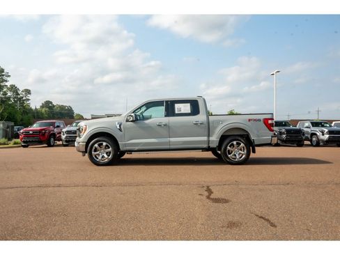 Used 2023 Ford F150 Lariat w/ FX4 Off-Road Package AWD/4WD image 9
