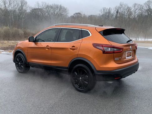 Used 2022 Nissan Rogue Sport SV w/ Technology Package image 5