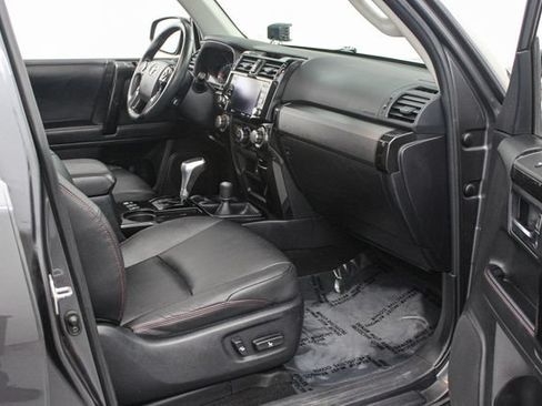 Used 2022 Toyota 4Runner TRD Off-Road Premium AWD/4WD image 25