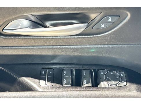 Used 2021 Cadillac Escalade Luxury image 34