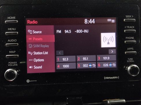 Used 2021 Toyota Camry SE image 25