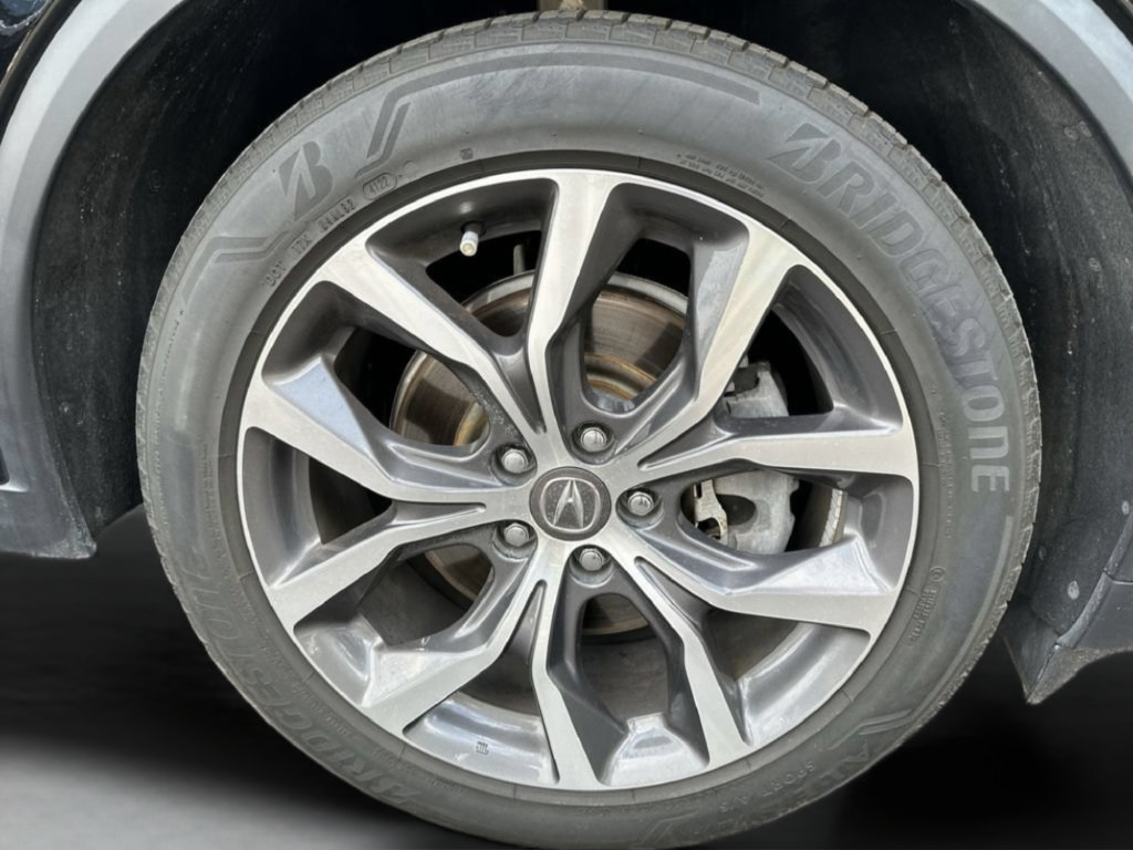 Used 2023 Acura MDX w/ Technology Package FWD image 29