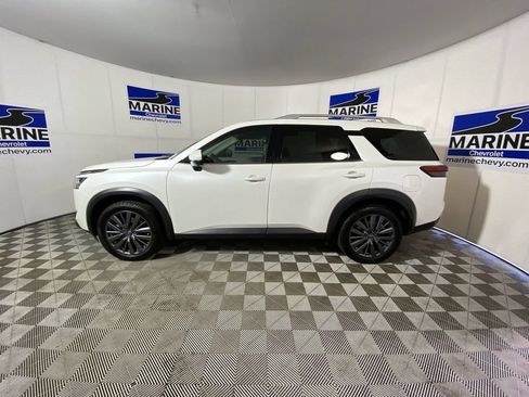 Used 2024 Nissan Pathfinder SL w/ SL Premium Package AWD/4WD image 10