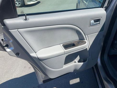 Used 2007 Mercury Montego Premier image 22