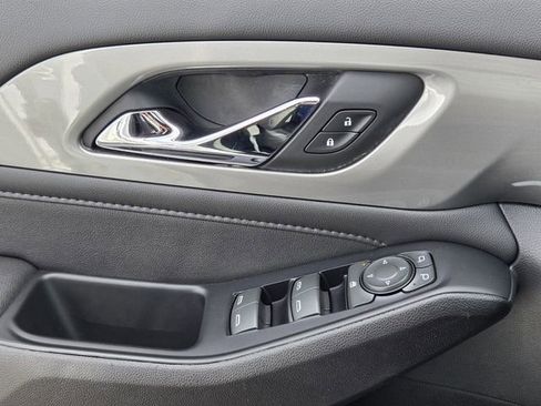 Certified 2023 Chevrolet Traverse LT image 26