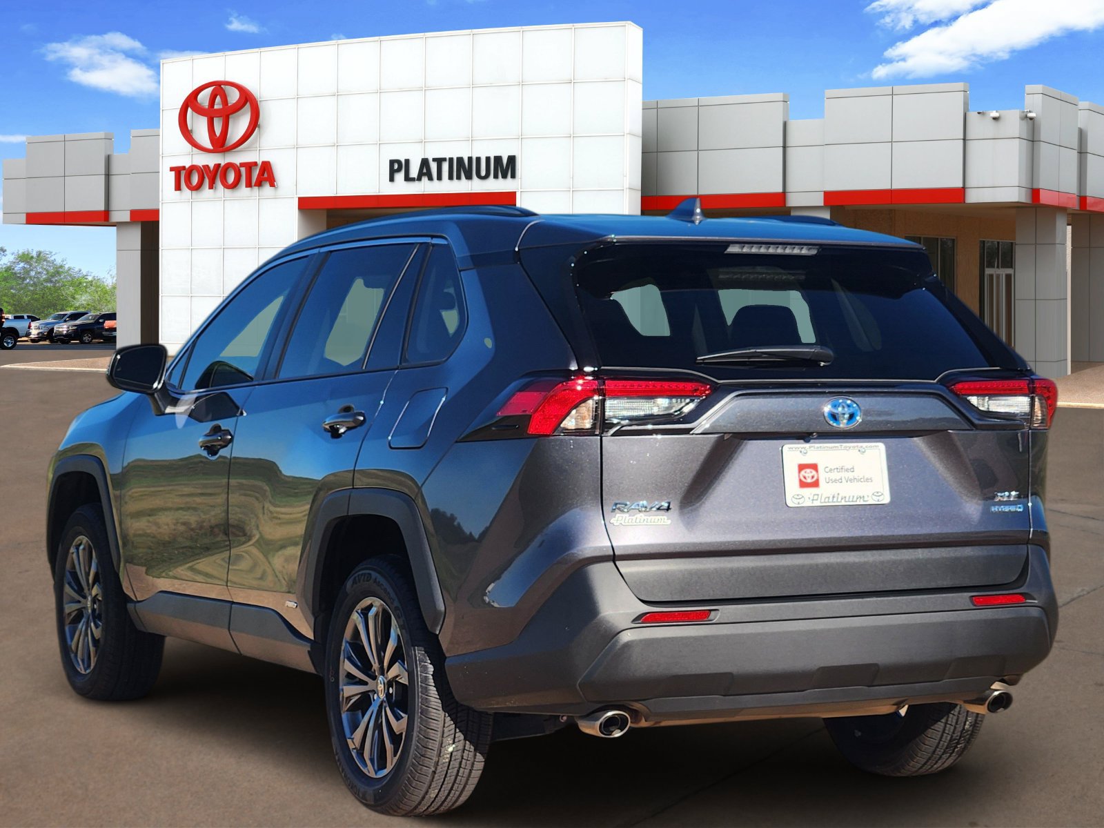 Used 2024 Toyota RAV4 XLE Premium AWD/4WD image 5