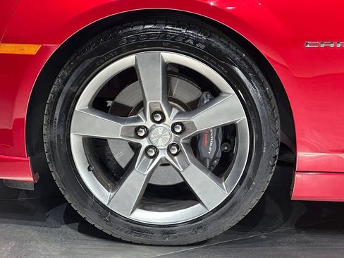 Used 2012 Chevrolet Camaro SS RWD image 13