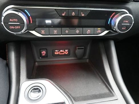 Used 2024 Nissan Sentra SR w/ SR Premium Package FWD image 45