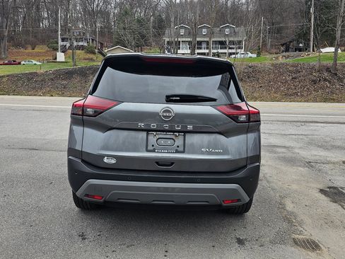 Used 2023 Nissan Rogue SV image 14