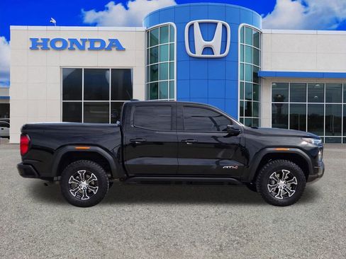 Used 2024 GMC Canyon AT4 w/ Canyon Safety Plus Package AWD/4WD image 2