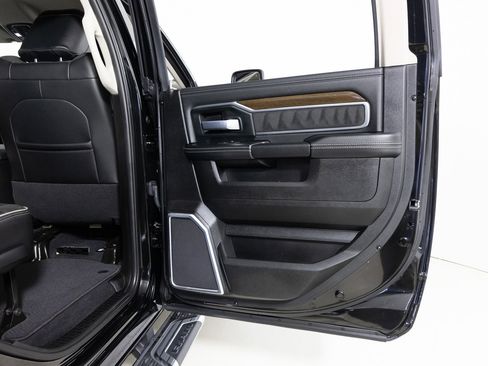 Used 2024 RAM 2500 Laramie image 25