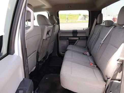 Used 2017 Ford F150 XLT AWD/4WD image 9
