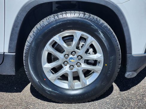 Used 2021 Chevrolet Traverse LT AWD/4WD image 30