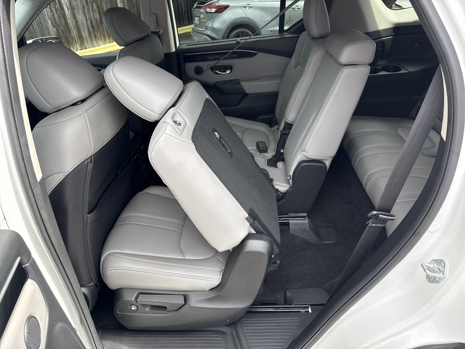 Used 2023 Honda Pilot Touring image 11