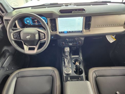 New 2025 Ford Bronco Outer Banks image 15